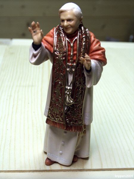 Papst Benedikt, Holzgeschnitzt