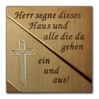 Haussegen geschnitzt mit Kreuz